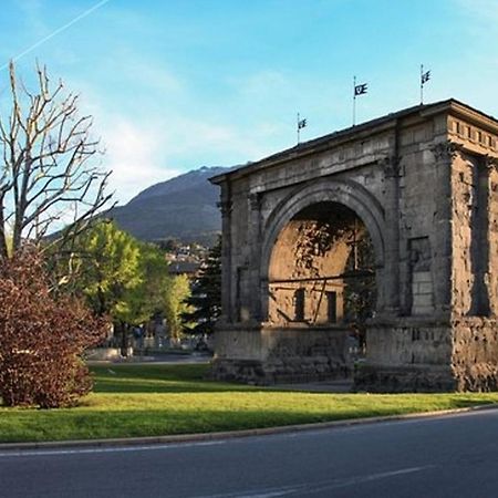 Appartamento Argento Aosta Bagian luar foto